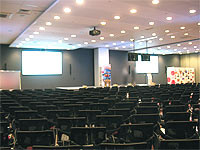 Конференц-зал в Новосибирске. Зал и выставочные павильоны недалеко от аэропорта Новосибирска